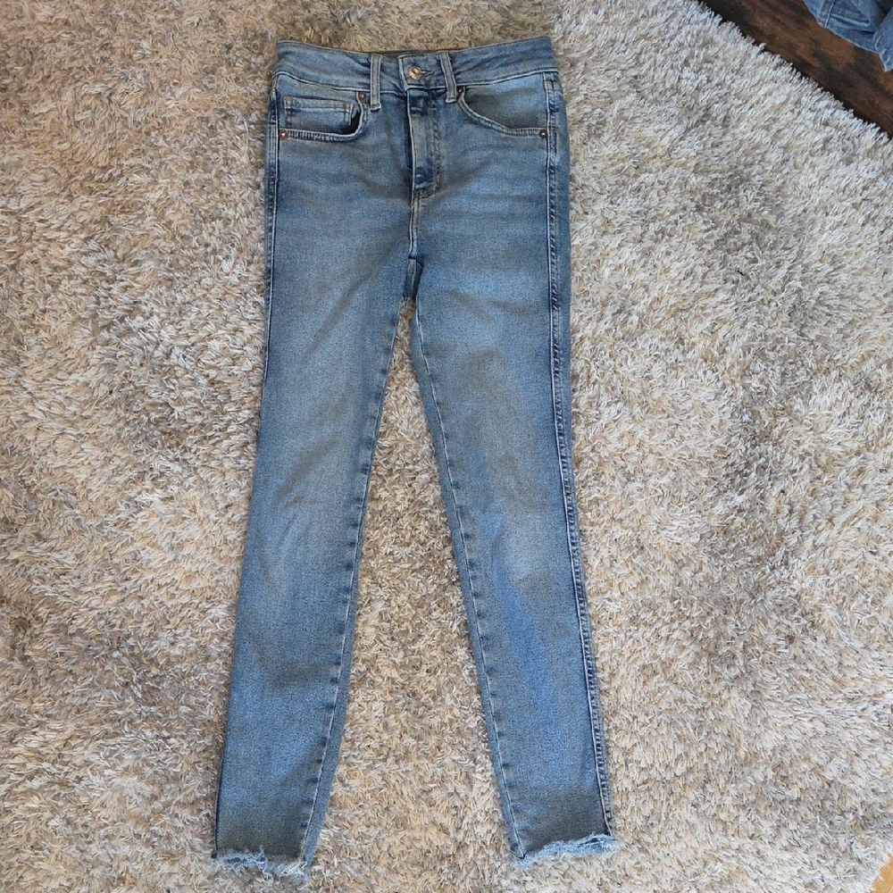 We The Free Blue Skinny Jeans with Classic Style
